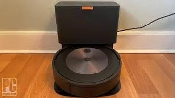 iRobot Roomba: A Comprehensive Review