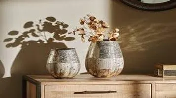 Recycled Glass Vases: A Sustainable Elegance